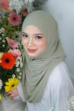 Load image into Gallery viewer, Daisy Shawl in Baby Sage