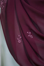 Load image into Gallery viewer, Daisy Lush in Maroon