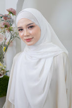 Load image into Gallery viewer, Sumayya Shawl in White