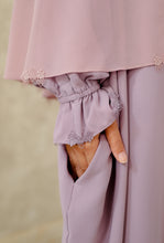 Load image into Gallery viewer, Kaftan Sumayya In Dusty Orchid Lilac
