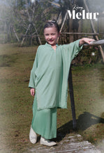 Load image into Gallery viewer, Kurung Melur in Mint Green (Kids)
