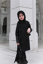 Load image into Gallery viewer, Serene Jewel (Kids) in Black

