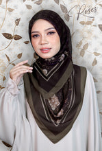 Load image into Gallery viewer, Fleur - Roses in Chocolate
