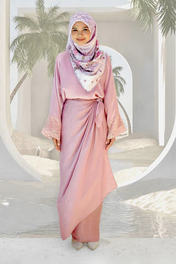 [DISPLAY PIECE] - KURUNG DAHLIA