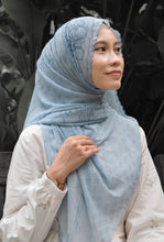 Load image into Gallery viewer, SG Orchid Shawl
