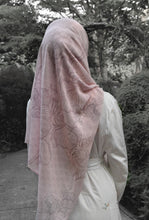 Load image into Gallery viewer, SG Orchid Shawl
