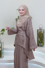 Load image into Gallery viewer, Kurung Chempaka in Dusty Mauve
