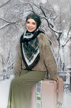 Load image into Gallery viewer, Britain Travel Series - London Charm in Emerald Green
