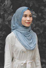 Load image into Gallery viewer, SG Orchid Lush (Snood)
