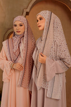 Load image into Gallery viewer, Alamzeb in Peachy Pink
