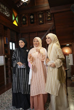 Load image into Gallery viewer, Kurung Melur Embroidery in Black
