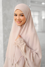 Load image into Gallery viewer, [New In] Sumayya Set in Almond
