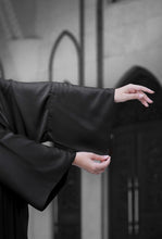 Load image into Gallery viewer, Abaya Inaya in Black Beauty
