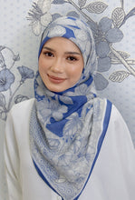 Load image into Gallery viewer, Sakura Square in Royal Blue
