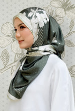 Load image into Gallery viewer, Sakura Shawl (Satin) in Emerald Green
