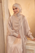 Load image into Gallery viewer, Abaya Tiara in Golden Shadow Stone
