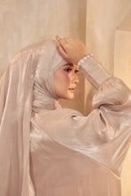 Load image into Gallery viewer, Abaya Tiara in Golden Shadow Stone
