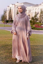 Load image into Gallery viewer, Abaya Tiara in Golden Rose
