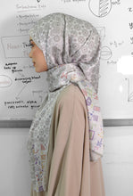 Load image into Gallery viewer, Subjects Shawl in Light Grey
