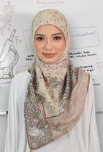 Load image into Gallery viewer, Formulas Bawal Square in Hazelnut
