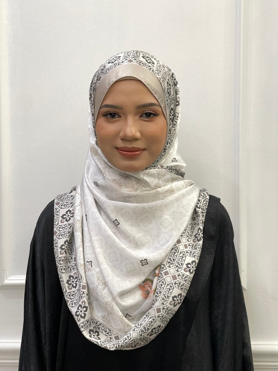 The Maghribi Series - Zahra in Cream