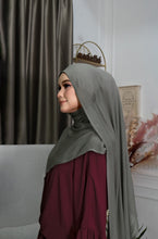 Load image into Gallery viewer, Yana Dress in Maroon
