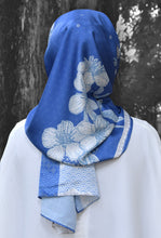 Load image into Gallery viewer, Sakura Shawl (Satin) in Royal Blue
