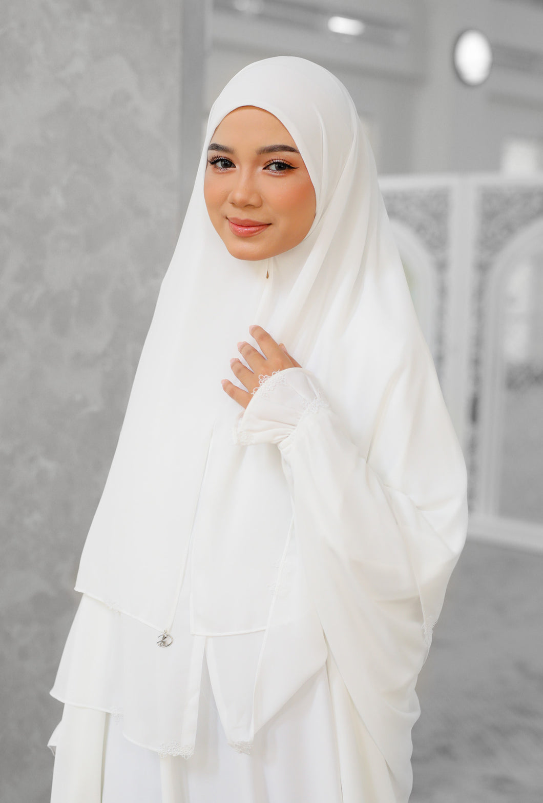 [New In] Khimar Sumayya - White