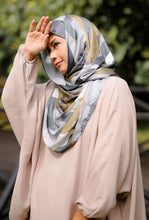 Load image into Gallery viewer, Spring Summer Camo - Lush (snood) in Nami Forest
