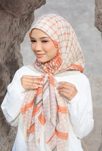 Load image into Gallery viewer, [NEW] Qadira Square Shawl in Tangerine
