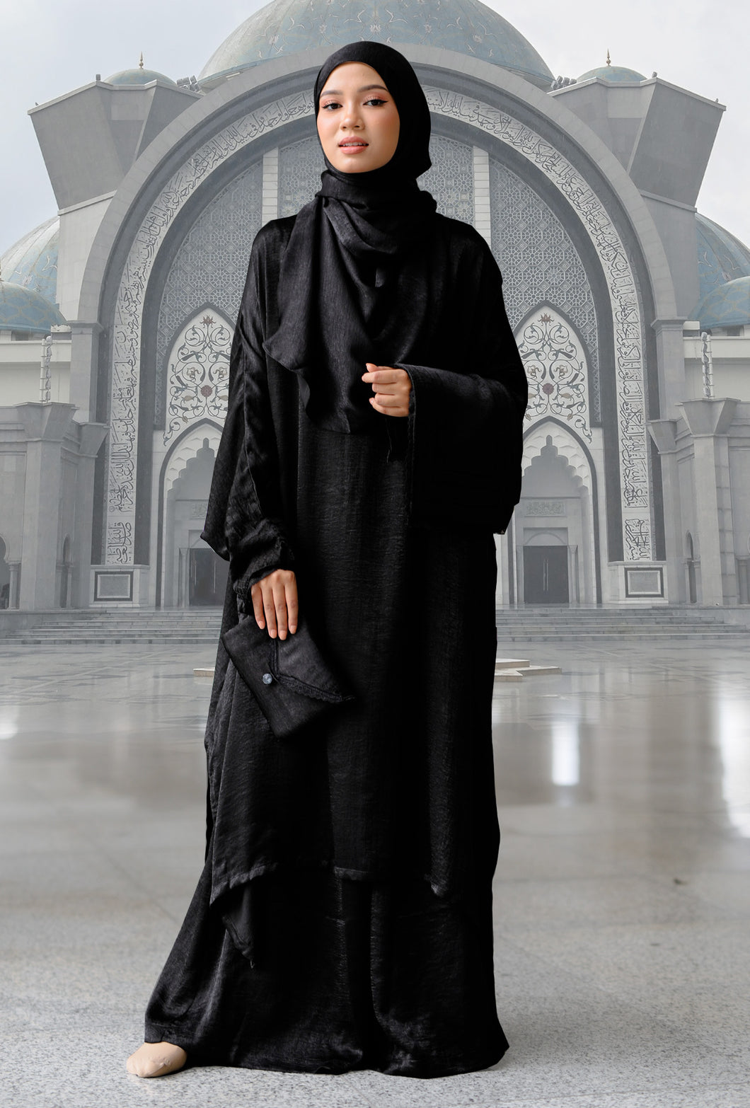 Serene Raya - Velvet Black