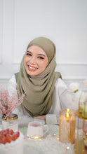 Load image into Gallery viewer, Lush (snood) Satin Pleats - Matcha Green
