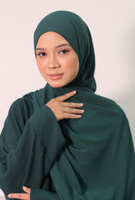 Load image into Gallery viewer, Kaftan Nimble in Emerald Green

