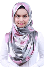 Load image into Gallery viewer, Lush (snood) Printed - Camo in Rose Ash
