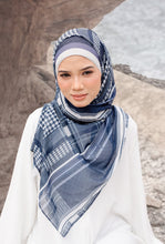 Load image into Gallery viewer, Qadira Shawl in Blue
