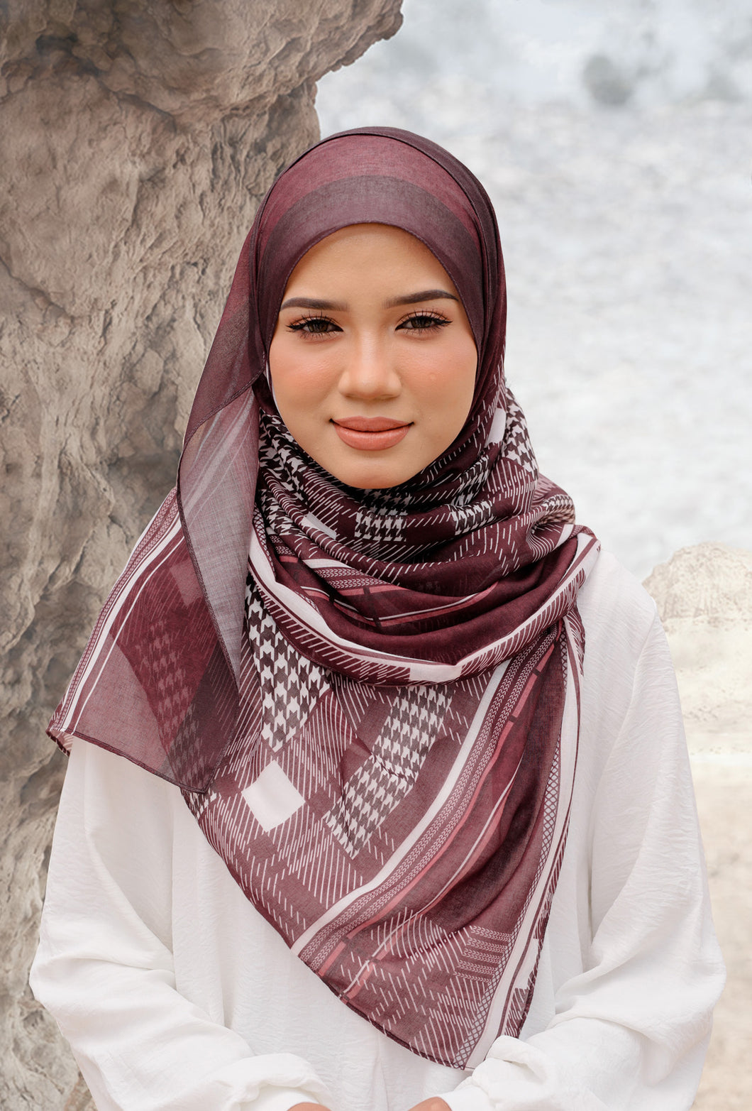 Qadira Shawl in Maroon