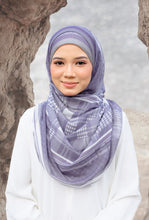 Load image into Gallery viewer, [NEW] Qadira Shawl in Violet
