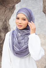 Load image into Gallery viewer, [NEW] Qadira Shawl in Violet

