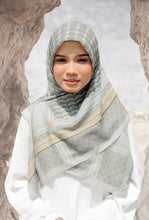 Load image into Gallery viewer, Qadira Square Shawl in Green

