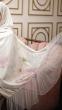 Load image into Gallery viewer, Shawl Love - Silver Pink
