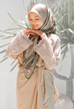 Load image into Gallery viewer, Kurung Dahlia - Tan
