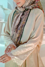 Load image into Gallery viewer, Kurung Dahlia - Tan
