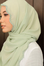 Load image into Gallery viewer, Lush (snood) Rosy - Pastel Green (Display)
