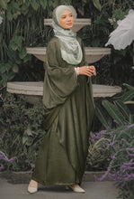 Load image into Gallery viewer, Kaftan Arissa in Olive Green
