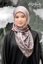 Load image into Gallery viewer, The Maghribi Series - Zahra in Bronze
