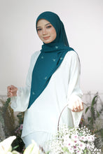 Load image into Gallery viewer, Lily Tri-Chiffon in Emerald Green (Display)
