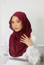 Load image into Gallery viewer, Lush (snood) Rosy - Maroon
