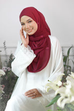 Load image into Gallery viewer, Lily Shawl in Maroon
