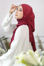 Load image into Gallery viewer, Lily Shawl in Maroon
