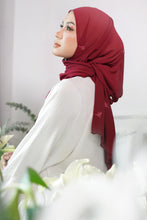 Load image into Gallery viewer, Lily Shawl in Maroon
